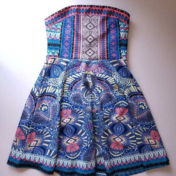 Flying Tomato Dresses & Skirts - SALE 2/$15 Flying Tomato Boho Strapless Dress Med